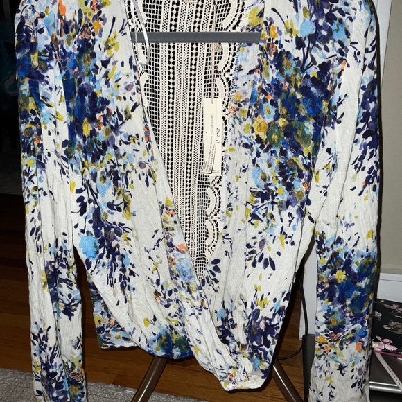 Lovestitch Tops - Women’s top